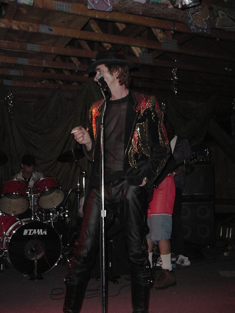 ../edstrange/chas-1.jpg