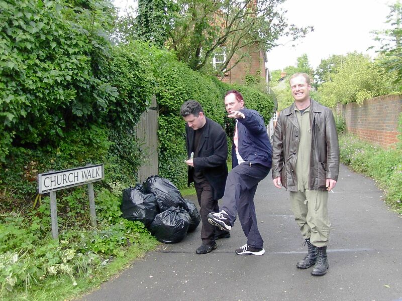 ../../5X-Day-Photos/EuroXDV-Avebury-Kiel/devizes-mic-yphiledfred.jpg