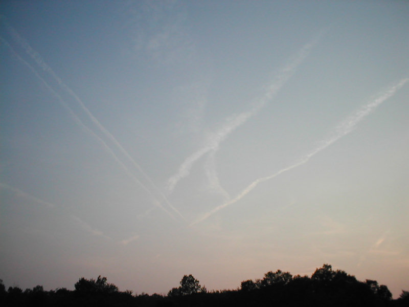 ../../5X-Day-Photos/frop-dec1/001-CHEMTRAILS.JPG