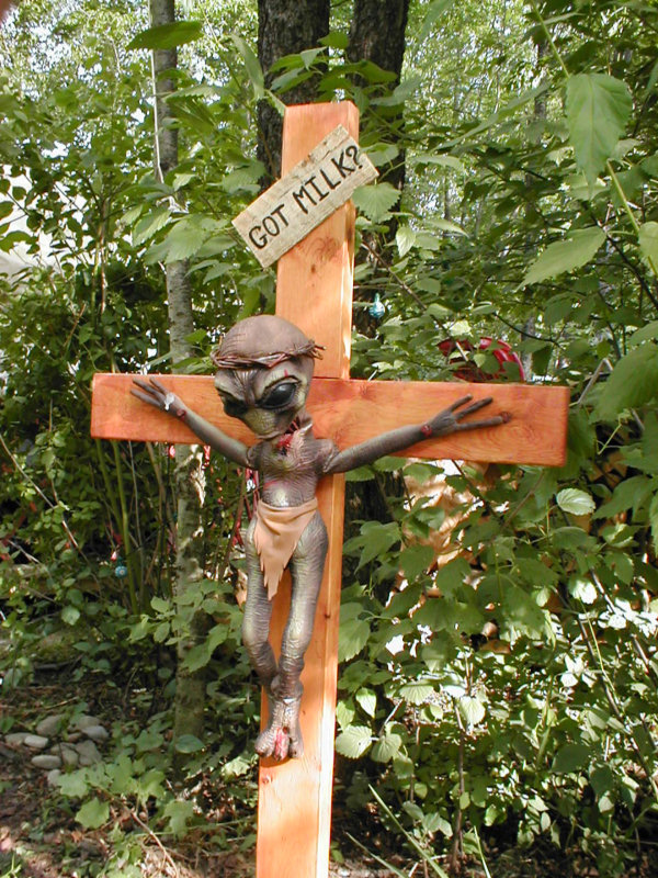 ../../5X-Day-Photos/frop-dec3/284-ALIEN-SACRIFICE.JPG