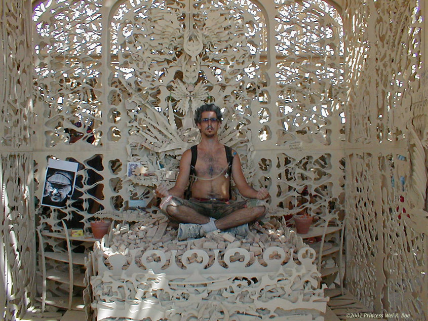 ../../01-BM/Wei5-131MausoleumMeditator.JPG