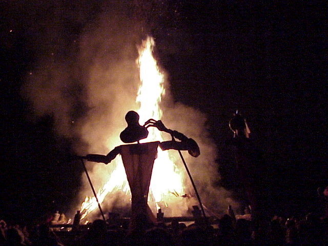 ../CraigMitchell/bonfire/bonfire-cm-023F.JPG, 59.5K
