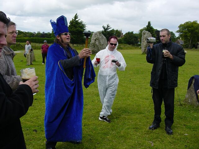 ../../5X-Day-Photos/EuroXDV-Avebury-Kiel/Avebury-XDayGroup2.jpg