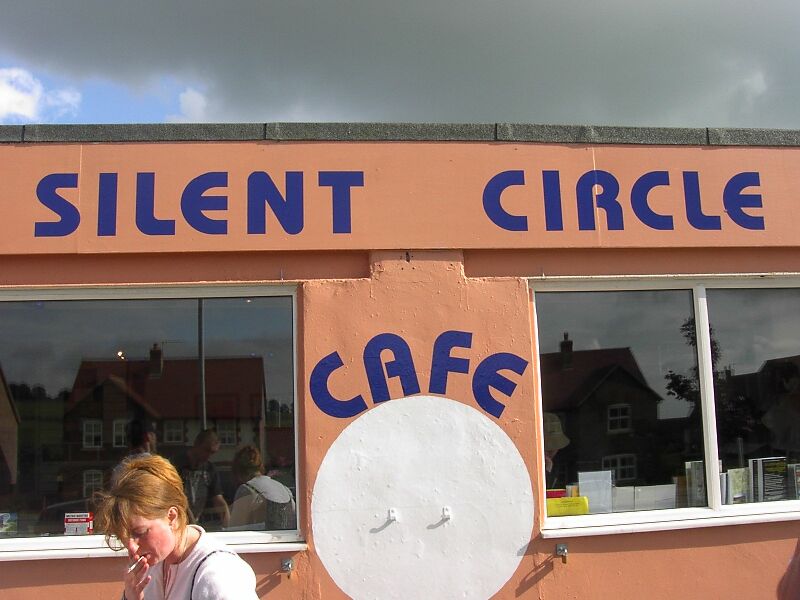 ../../5X-Day-Photos/EuroXDV-Avebury-Kiel/devizes-sil-tcirclecafe.jpg