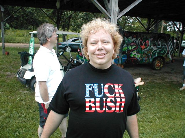 ../../6XDay-Photos/2Frop-Dec/Frop-172-FuckBush.jpg