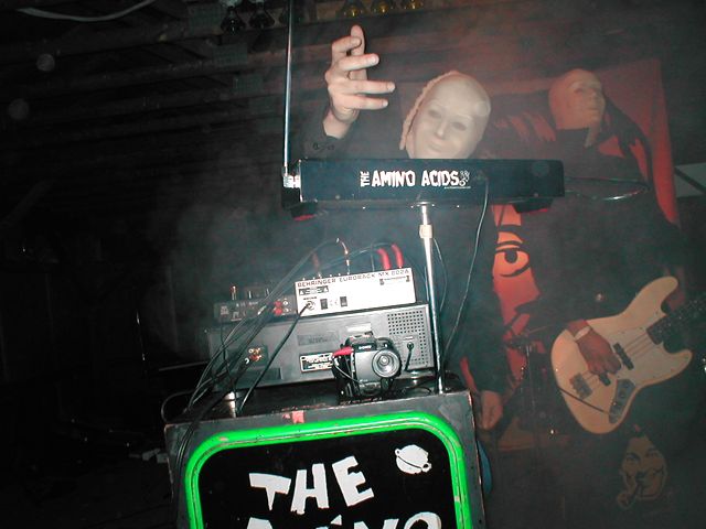 ../../6XDay-Photos/2Frop-Dec/Frop-189-AminoTheramin.jpg