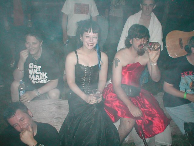 ../../6XDay-Photos/2Frop-Dec/Frop-3005_StrangeWomen.jpg