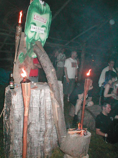 ../../6XDay-Photos/2Frop-Dec/Frop-3007-Altar.jpg