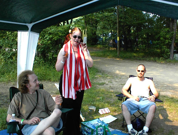 ../../6XDay-Photos/ChrisLee/XD6-18-2beans-Carrie-Ferg.jpg