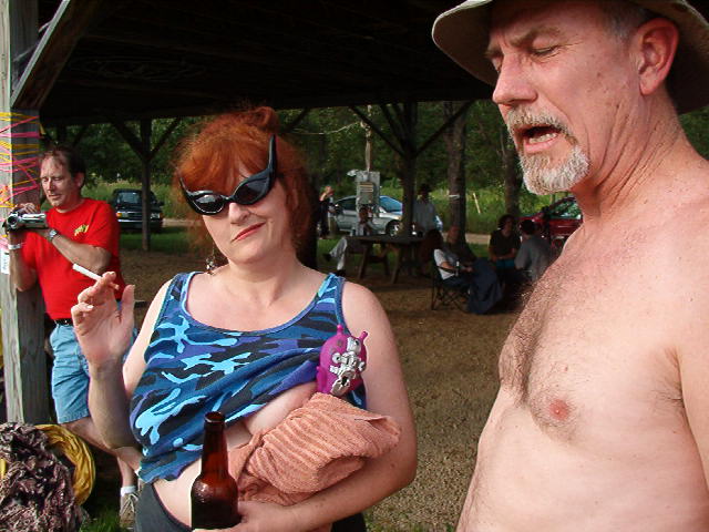 ../../6XDay-Photos/Mags/Suzie-AlienBaby.jpg
