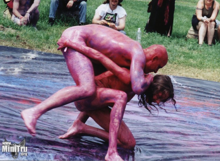 ../bloodwrestling.jpg, 92.6K
