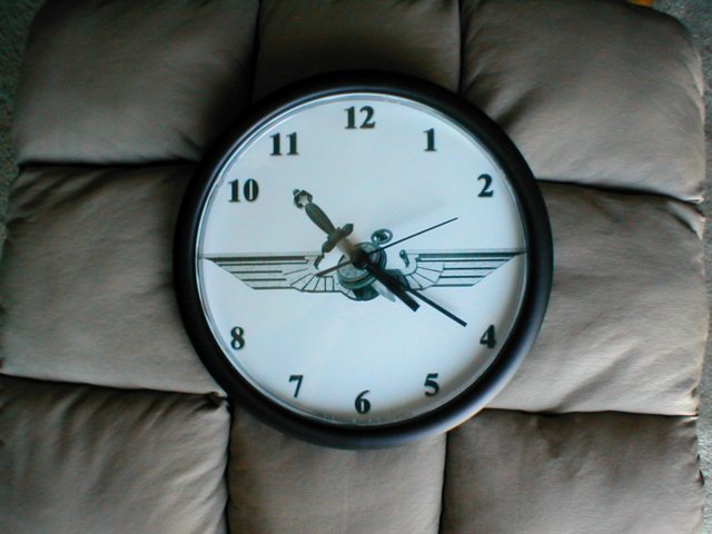 ../cafepress_swag/Wings-SlackClock.jpg