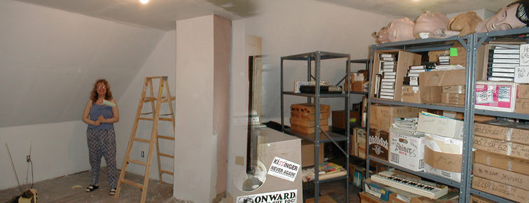 1Office/03StorageB-A-3.jpg